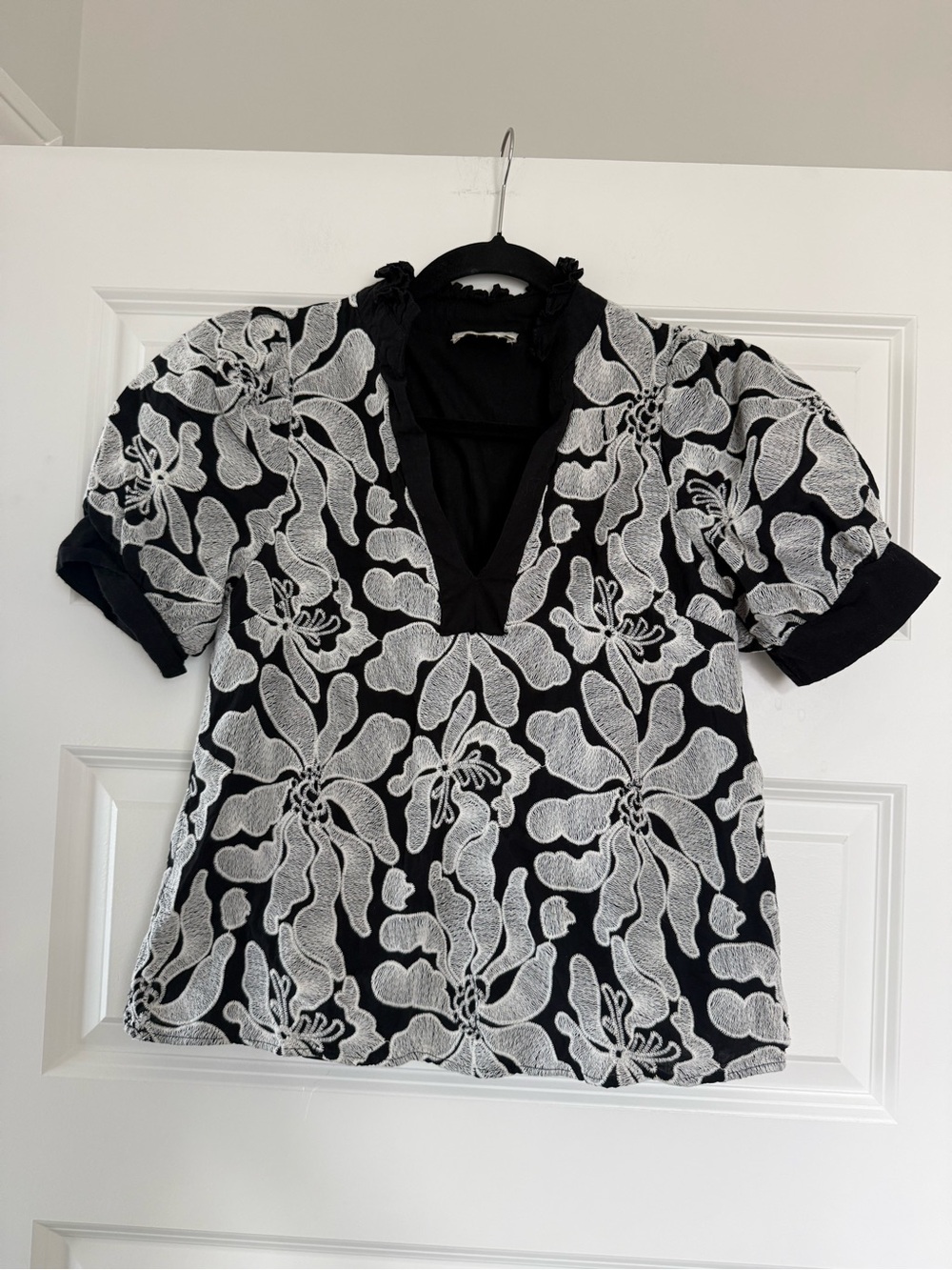 Entro Embroidered Puff Sleeve Pullover Top with Pleated Collar